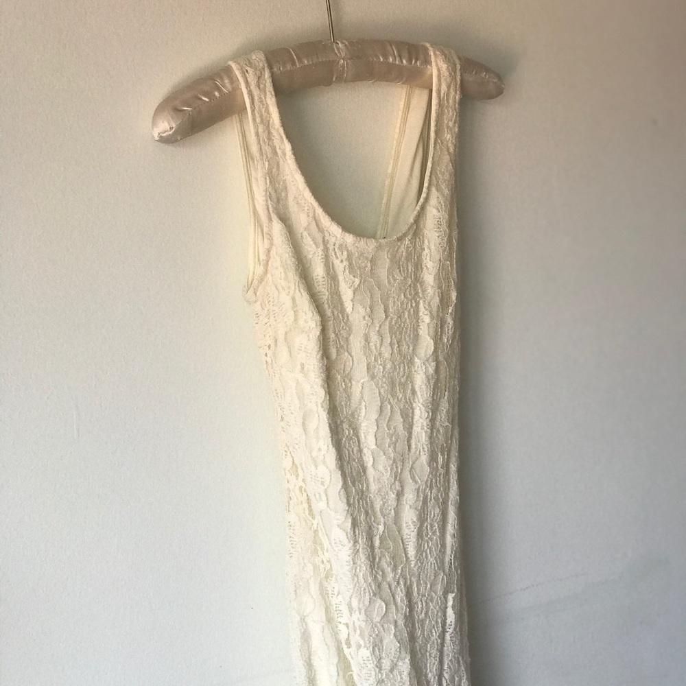 WHITE LACE MAXI DRESS - Picture 7 of 11